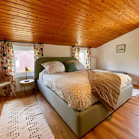 Townhouse Am Kurpark - Top Bewertet Von Familien! Ruhig, Zentral - Mit Terrasse, Parkplatz, Wallbox, Grill, Und Inklusive Waeschepaket Ferienhaus