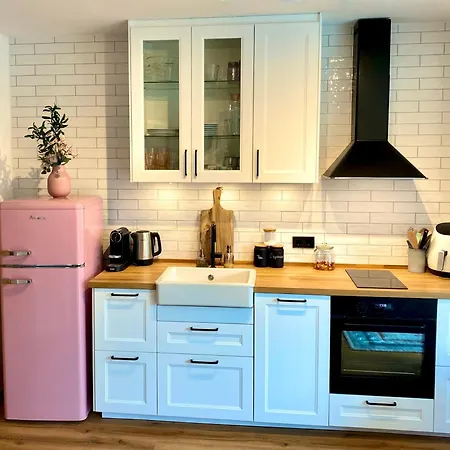 Townhouse Am Kurpark - Top Bewertet Von Familien! Ruhig, Zentral - Mit Terrasse, Parkplatz, Wallbox, Grill, Und Inklusive Waeschepaket Ferienhaus